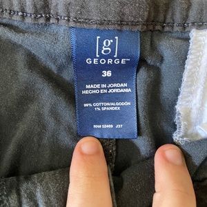 Men’s cargo shorts, dark blue!